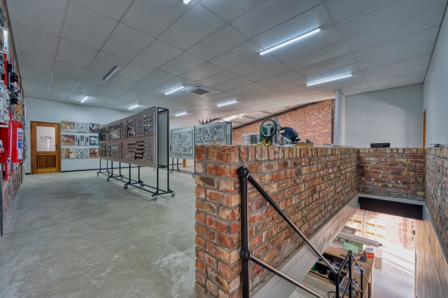 To Let commercial Property for Rent in De Zoete Inval Western Cape